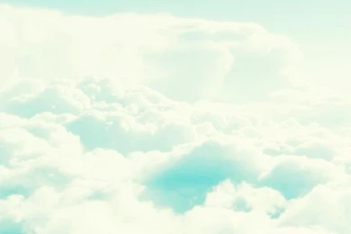 640x960 Light Blue Cloudy Sky Iphone 4 Wallpapers