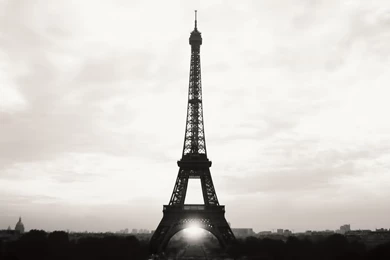 Eiffel Tower Windows 8 Theme And Wallpapers