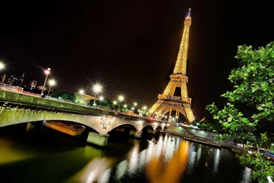 Gallery For   Wallpapers Eiffel Tower Night
