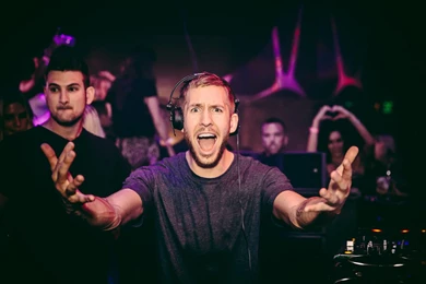 Calvin Harris Djing Live