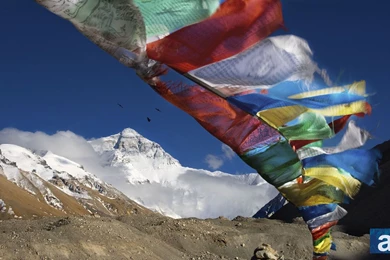 Adventure Journal – Wallpapers Wednesday: Mt. Everest And Prayer Flags