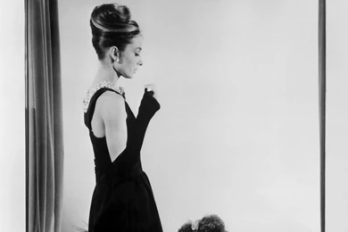 Audrey Hepburn Grayscale Breakfast At Tiffanys