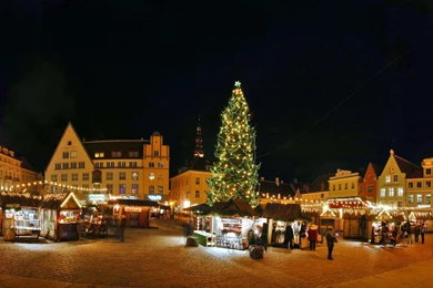 Download Wallpapers Old Town Of Tallinn, Estonia (2560 X 1024 Dual ...