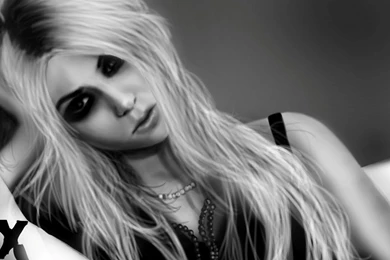 Taylor Momsen   The Pretty Reckless Wallpapers (28484312)   Fanpop