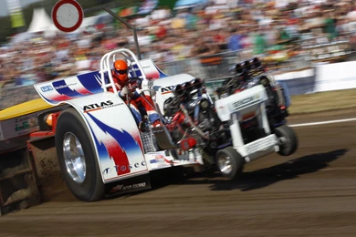 Pulling Tractor Computer Wallpapers, Desktop Backgrounds ...