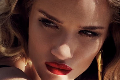 Trololo Blogg: Rosie Huntington whiteley Wallpapers 1366 X 768