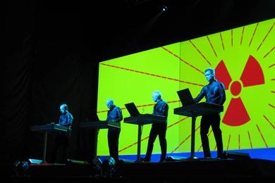 File:KRAFTWERK Im Kiew 03.jpg   Wikimedia Commons