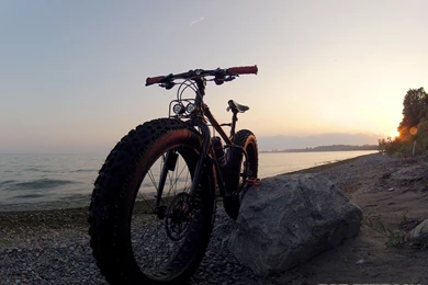 Wallpapers Wednesday – Canadian Moonlander