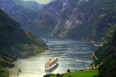 Cruiseship >> HD Wallpaper, Get It Now!