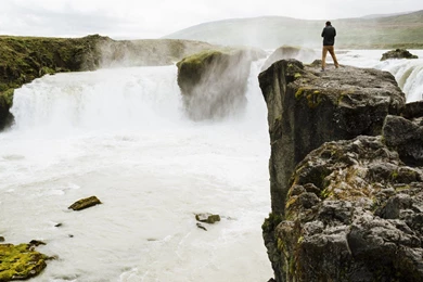Nature: Waterfall And Hiking Wallpapers :: HD Wallpapers