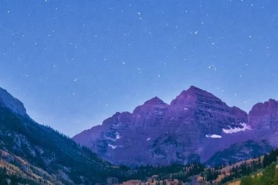 Alpenglow At Dawn, Maroon Bells And Maroon Lake, Colorado HD ...