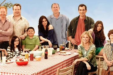 Modern Family Picnic Table 1920x1080 Full HD 16/9 Wallpapers ...