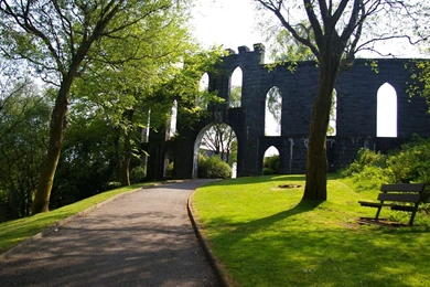 Wall In The Park Desktop Wallpapers