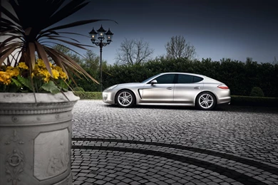 Download Porsche Panamera Sedan Car Picture HD Wallpapers Desktop ...