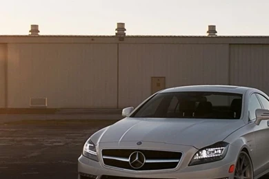 640x960 White Mercedes Benz CLS63 AMG Class ADV 1 Iphone 4 Wallpapers
