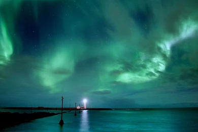 InterfaceLIFT: 2560x1024 Wallpapers Sorted By Comments