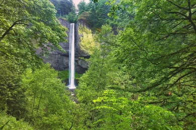 Super HD Wallpaper: Latourell Falls