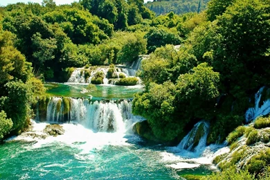 Waterfalls wallpaper 5.jpg