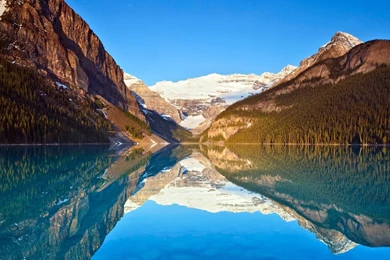 Lake_louise_reflections 1920x1080.jpg