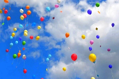 Colorful Balloons in the Sky wallpapers.jpeg