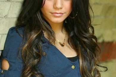 640x960 Vanessa Hudgens Iphone 4 Wallpapers