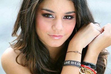 Cute Vanessa Hudgens Wallpapers