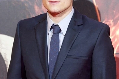 Josh Hutcherson Mockingjay Premiere Wallpaper.