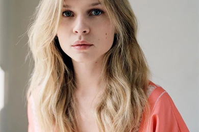 Clemence Poesy Photo, Pics, Wallpapers   Photo