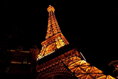 Eiffel Tower At Night Closeup Wallpapers And Images Wallpapers ...