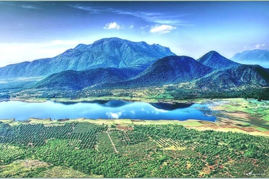 Desktop Backgrounds Wallpapers Free Download   2 Items