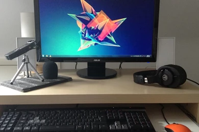 My Gaming PC Set Up & Desk Tour 2014!   YouTube