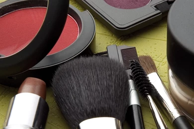 Download Wallpapers 2560x1440 Cosmetics, Brushes, Paint, Visagiste ...