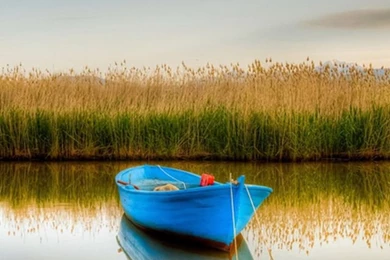Blue Boat iPhone 5s Wallpapers Download