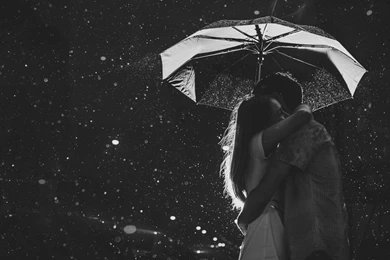 20+ Love Couple's Romance In The Rain Wallpapers