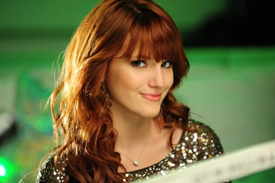 Bella Thorne Wide Wallpapers HD