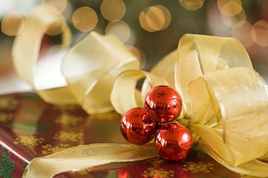 Colorful Christmas Ornaments Wallpapers 31169   Christmas   Festival