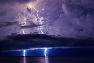 Lightning During A Thunderstorm Wallpapers And Images   Wallpapers ...