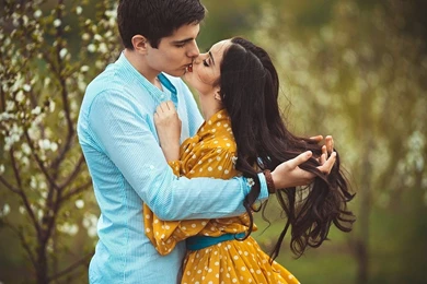 Boy And Girl Kiss, Love Image Wallpapers