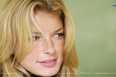 Marisa Miller Side Pose Wallpapers