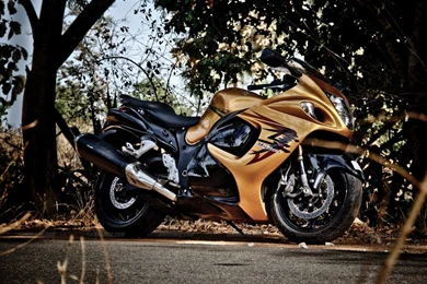 Suzuki GSX1300R Hayabusa wallpapers IAMABIKER.COM 05