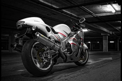 Suzuki_gsxr_1300_hayabusa_2008_wallpaper_cool_1.jpg
