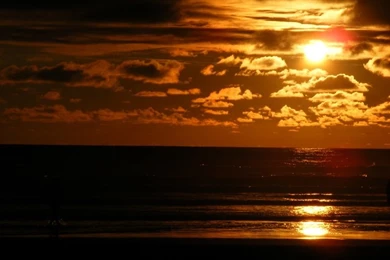 Serene Sunset Beach   Travellerguidance.com