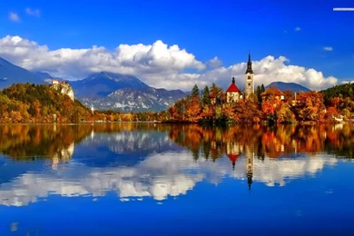 Amazing Autumn Scenery Wallpapers