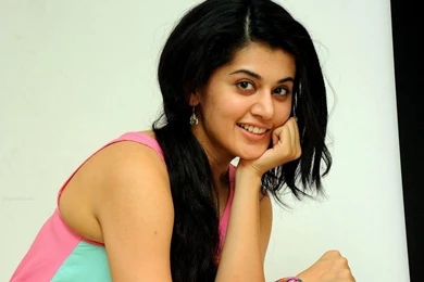 Taapsee Pannu HD Wallpapers