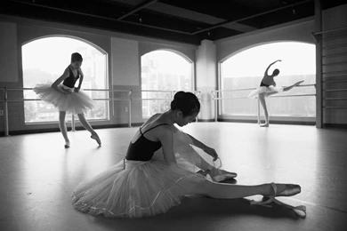 BALLET WALLPAPER   (