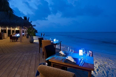 Couple On The Beach At Night Wallpapers And Images Wallpapers ...