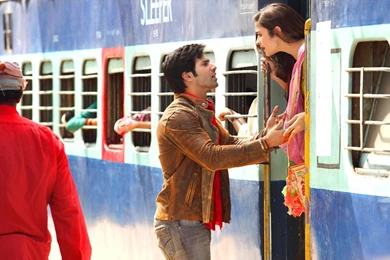 Humpty Sharma Ki Dulhania New Hindi Film HD Wallpapers Download