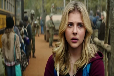 Hollywood Actress Chloe Grace Moretz In The 5th Wave Film HD ...