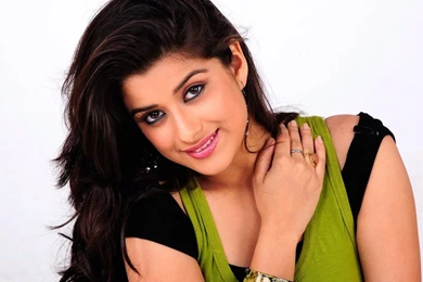 Indian girls wallpapers.jpg