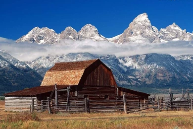 Natural Beauty Puter Brown Barn House Beautiful Scenery   1024x768 ...